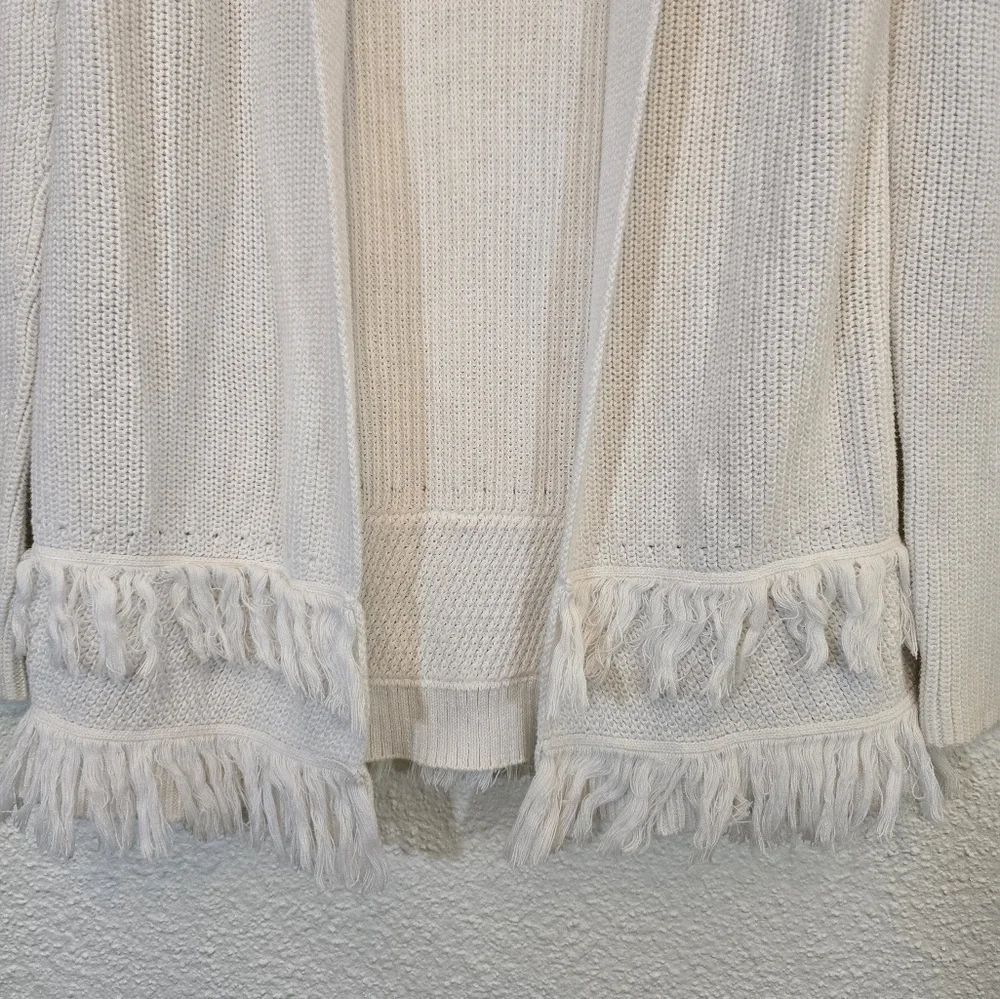 Lily Pulitzer Small 100% Cotton Fringe Hem White Sweater - Picture 8 of 11